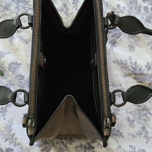 Coach Handbag - Picture 3 of 4